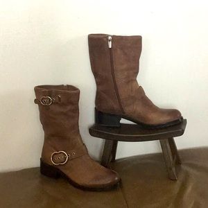 NWOT VINCE CAMUTO Leather Boots